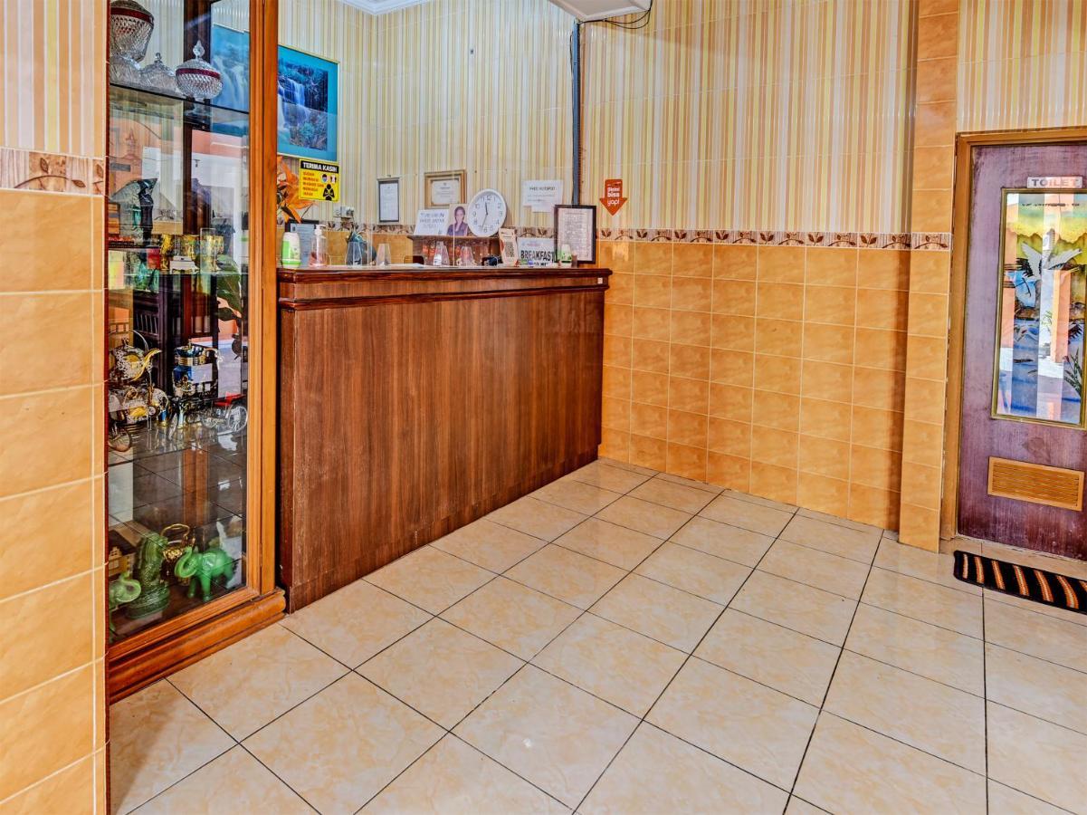 Collection O 91489 Hotel Tanjung Permata سيلاكاب المظهر الخارجي الصورة