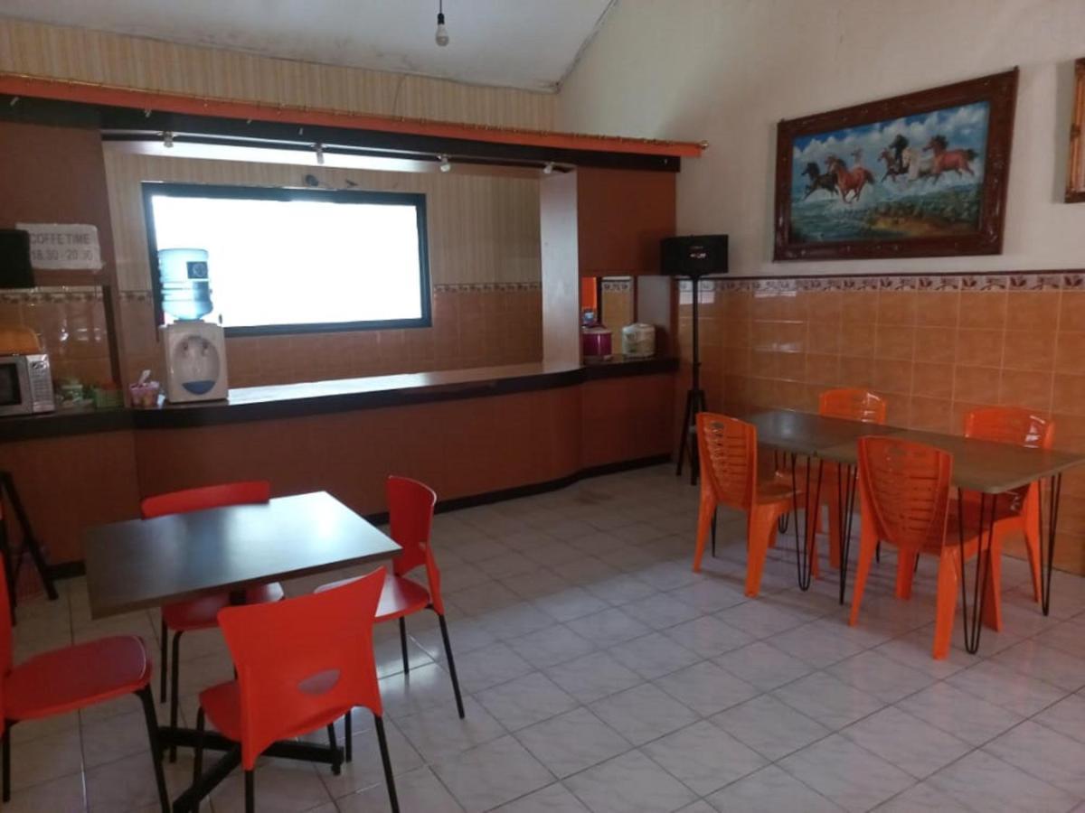 Collection O 91489 Hotel Tanjung Permata سيلاكاب المظهر الخارجي الصورة