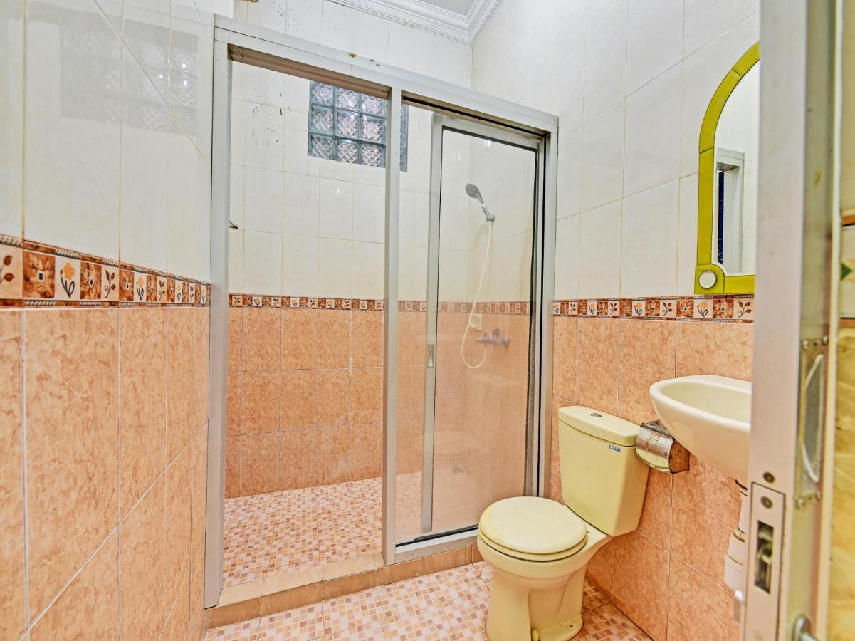 Collection O 91489 Hotel Tanjung Permata سيلاكاب المظهر الخارجي الصورة